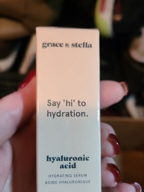 grace & stella Hydrating Hyaluronic Acid Serum - Cream